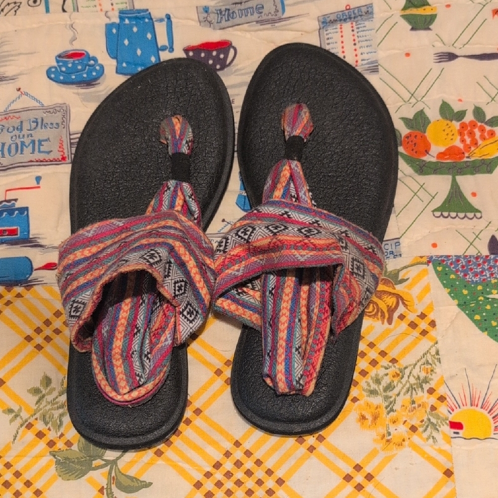 Sanuk Black and Pink Sandals Comfortable Slides